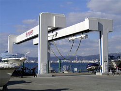 �}���[�i�N���[��