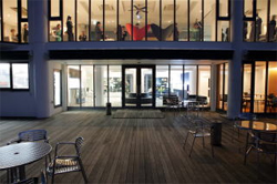 �N���u�n�E�X�C��